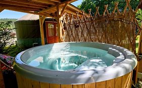 Aloha Glamp - Okrągłe domki - Las i rzeka - Balia - Sauna - Góry